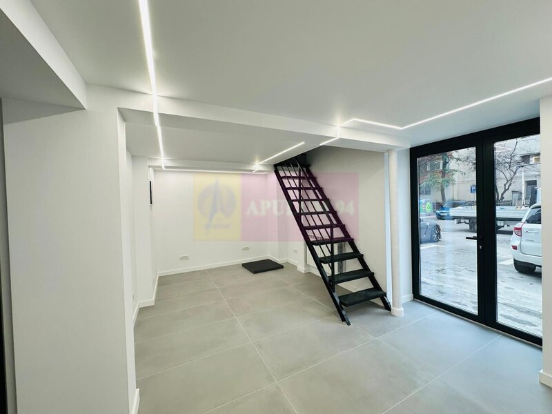 Vanzare spatiu comercial in zona Decebal