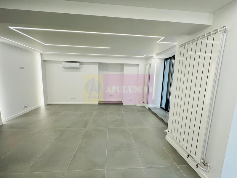 Vanzare spatiu comercial in zona Decebal